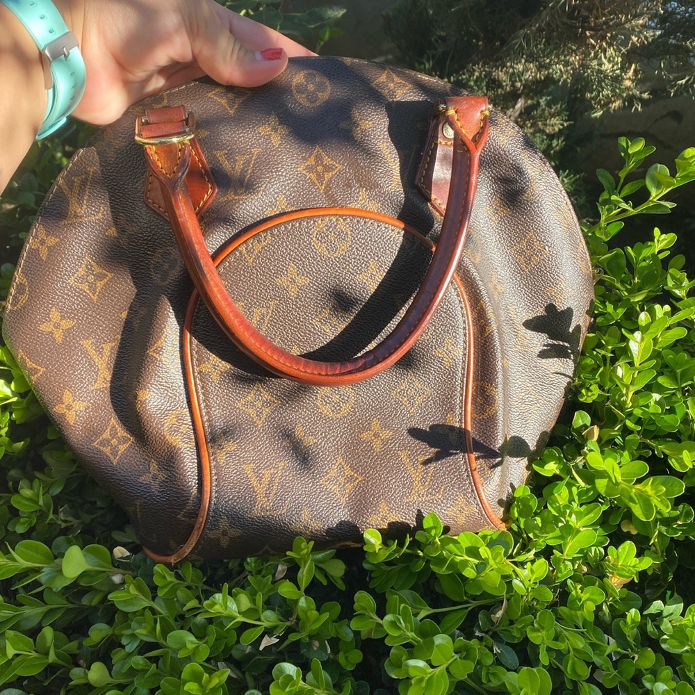 Louis Vuitton Ellipse Bag